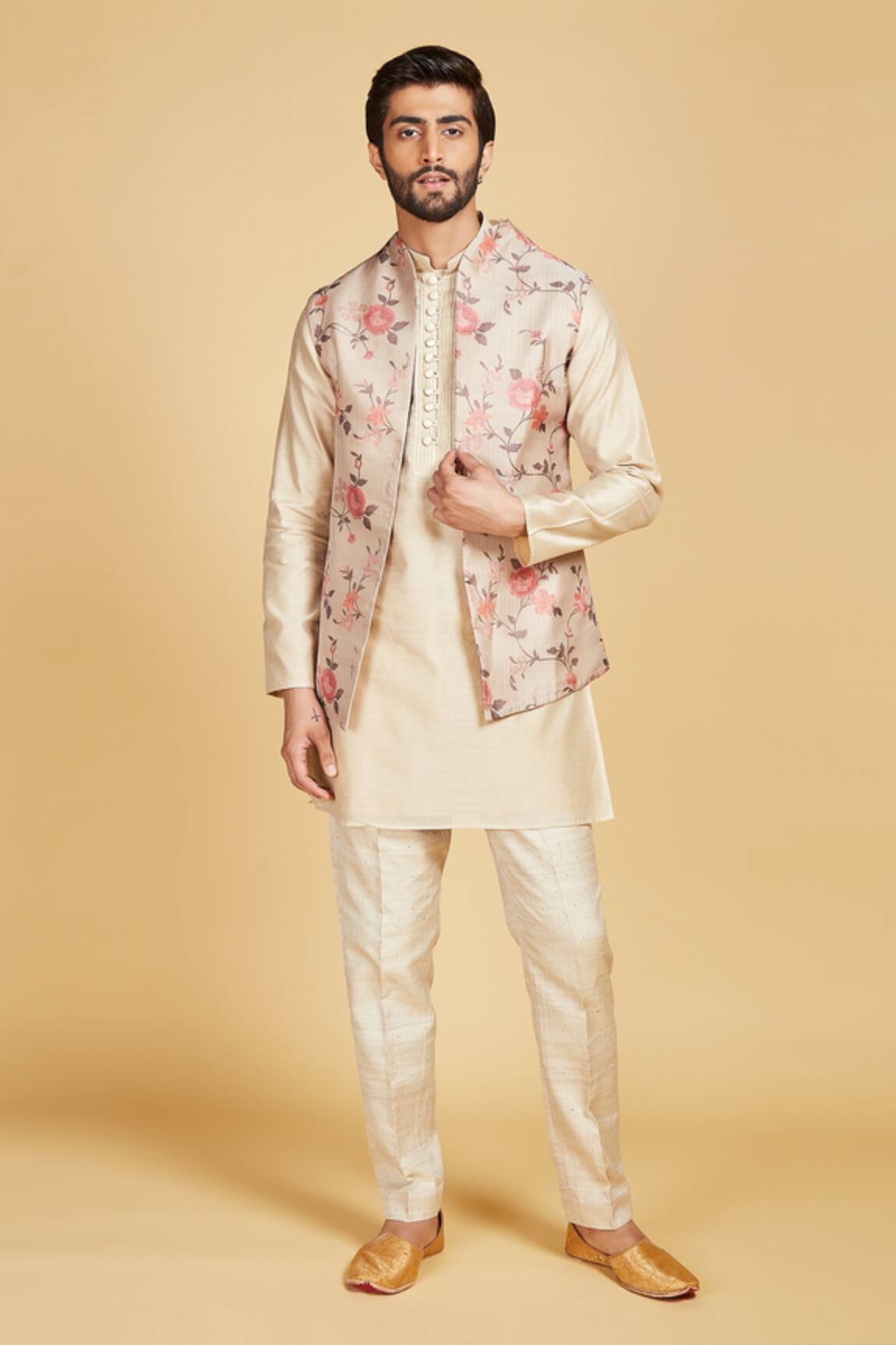 Amrin Khan Vintage Floral Pattern Bundi And Kurta Set 