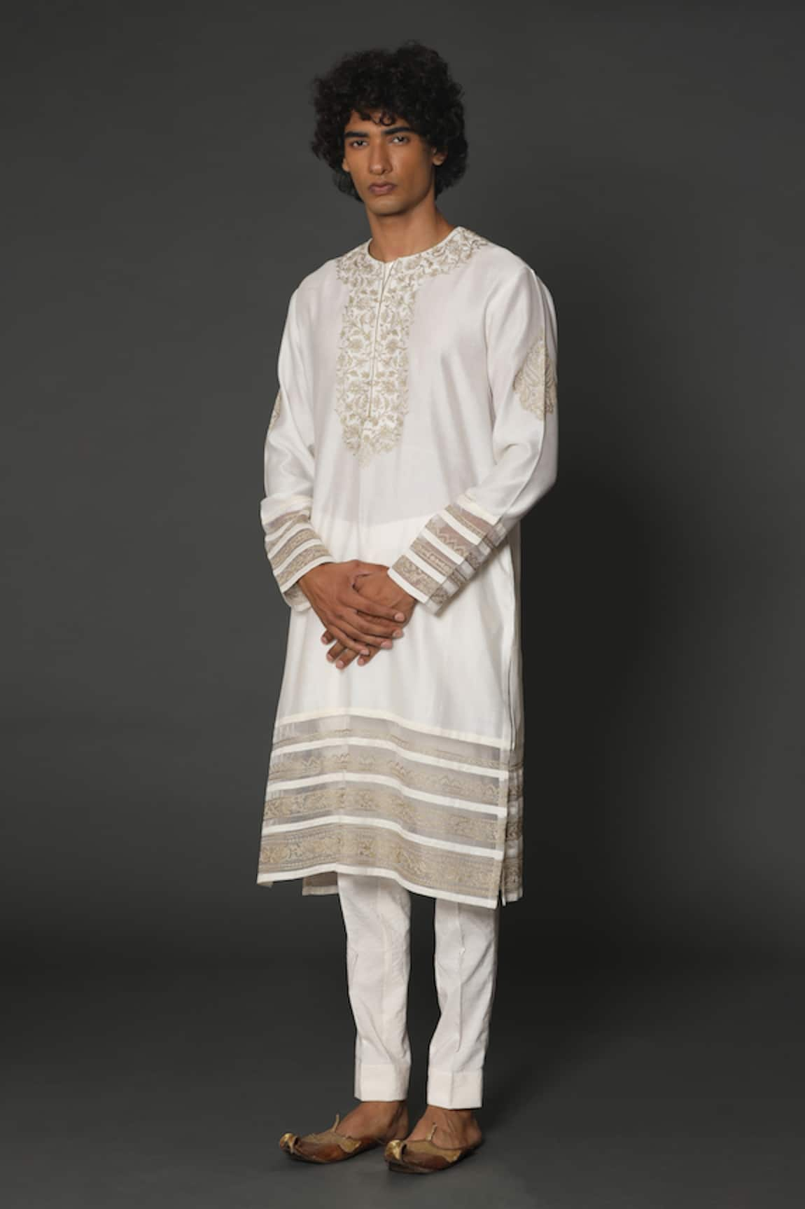 Rar Studio Aari  Embroidered Kurta Set