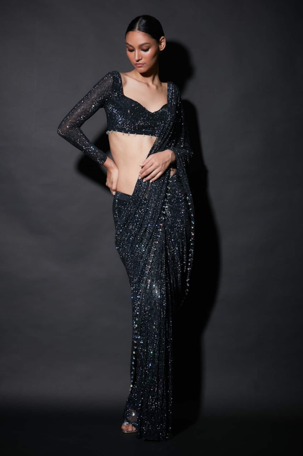 Itrh Mildred Embellished Pre-Draped Saree With Blouse 