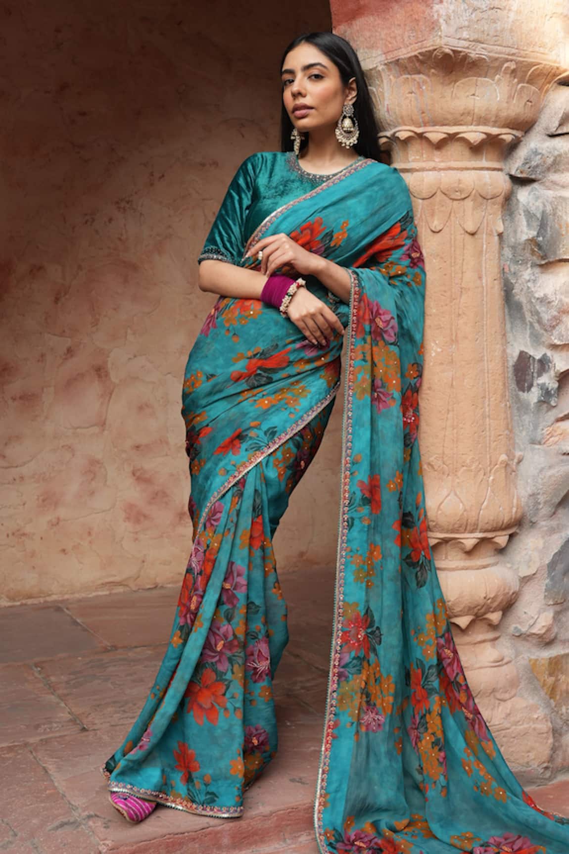 Ruhr India Floral Print Saree With Blouse