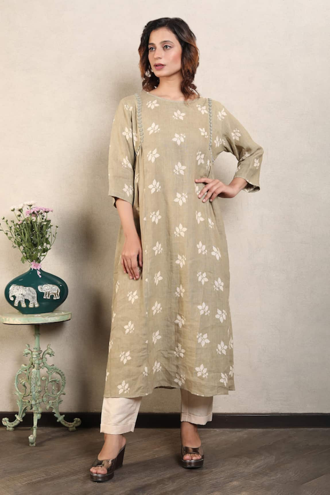 Falguni.Foram Leaf Print Kurta & Pant Set