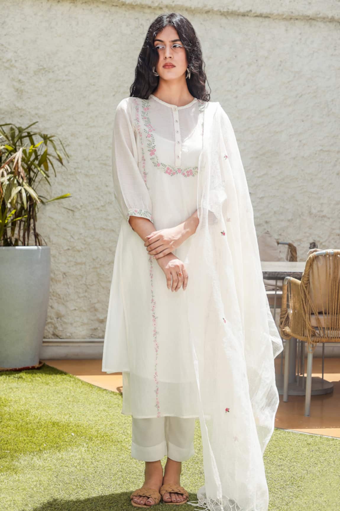 Tatwa Yoke Sequins Embroidered Kurta & Pant Set 