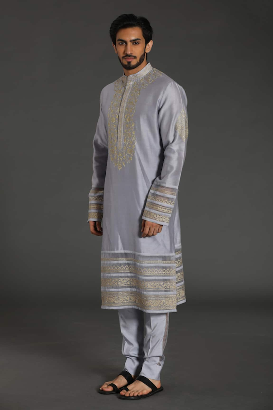 Rar Studio Aari  Embroidered Kurta & Pant Set