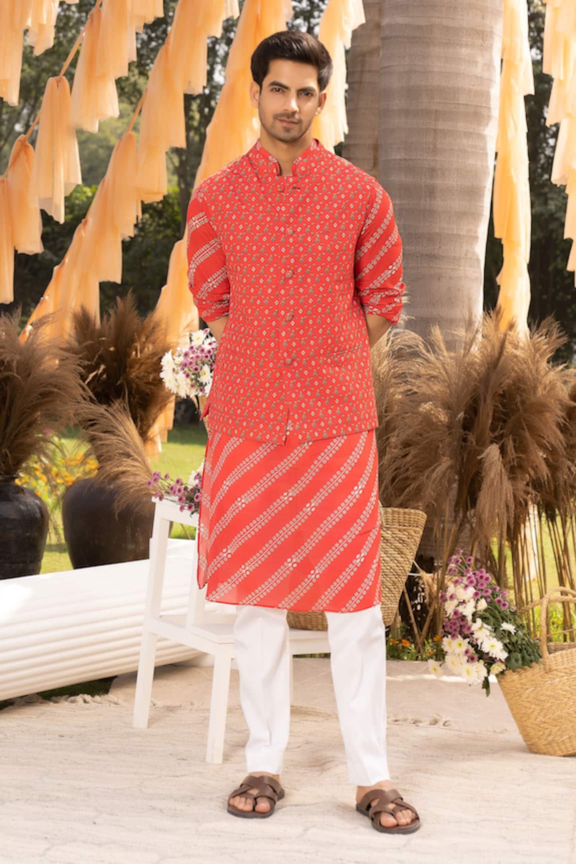 Chhavvi Aggarwal Tulip Motif Print Bundi Kurta Set