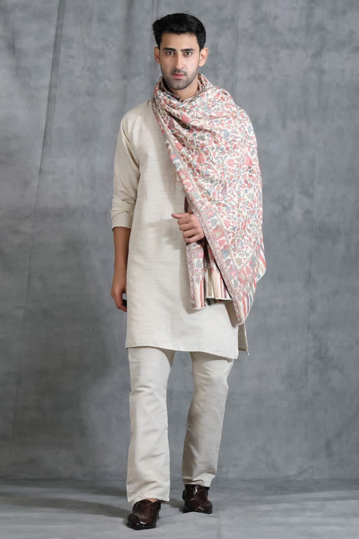 Dusala Shawls Handwoven Cashmere Fine Wool Kani Design Stole