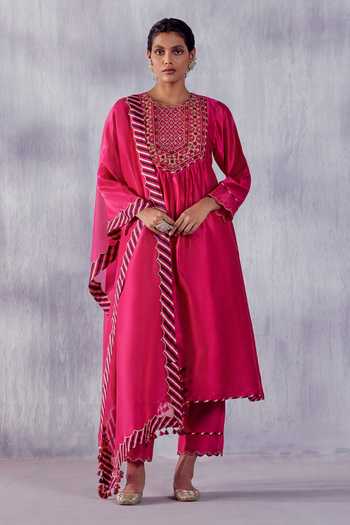 Amisha Kothari Gulnaar Yoke Embroidered Kurta Set 