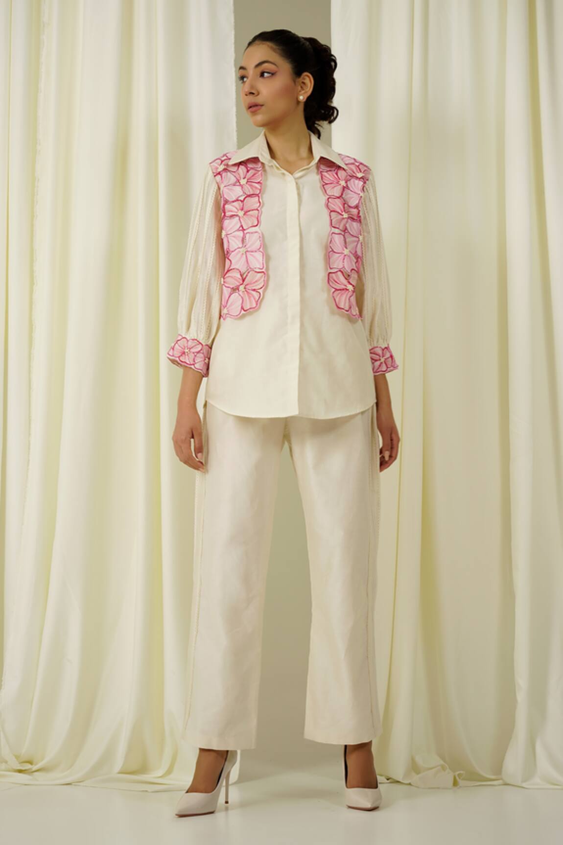 Sakshi Khetterpal Chanderi Sleeve Embroidered Pant Set