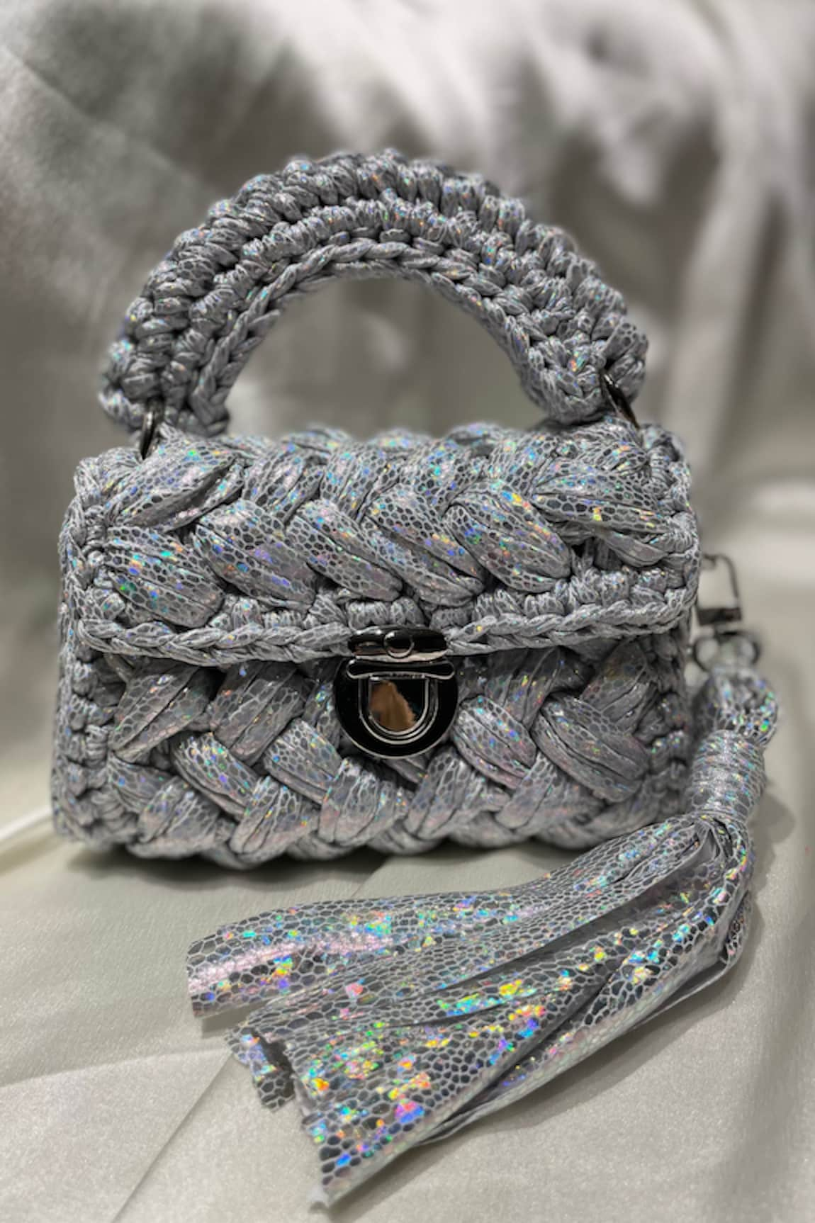 BIJIT Metallic Snake Pattern Sling Bag