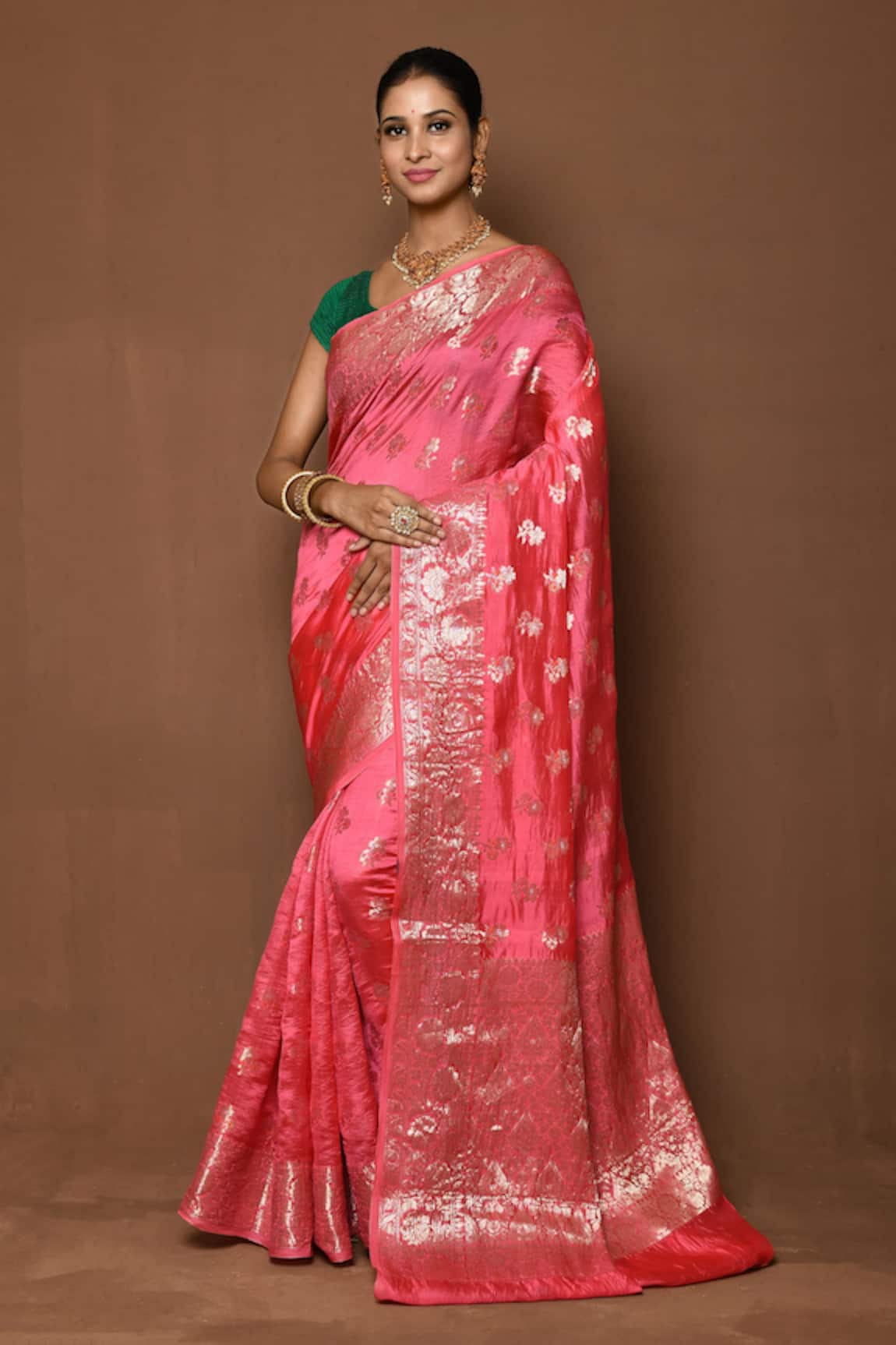 Samyukta Singhania Scattered Floral Patterned Saree 