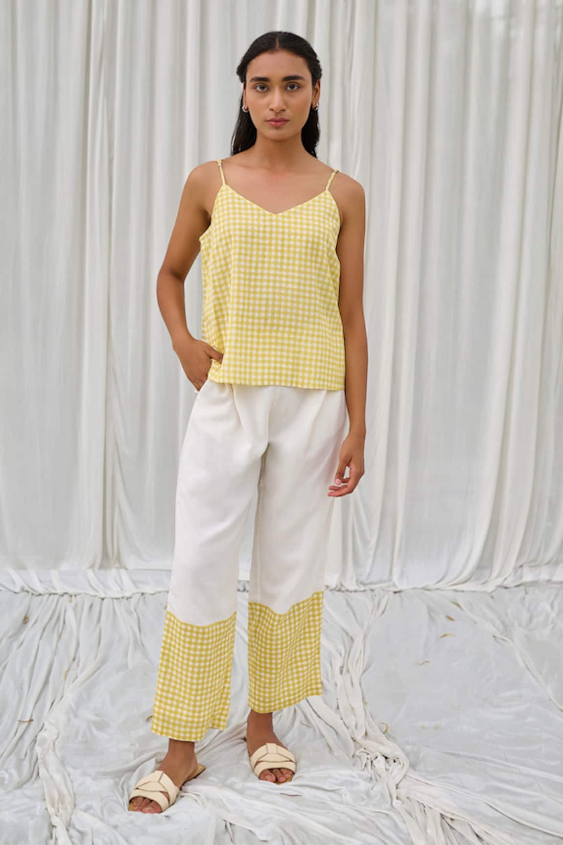 Ayaka Checkered Hem Front Pleated Trouser 