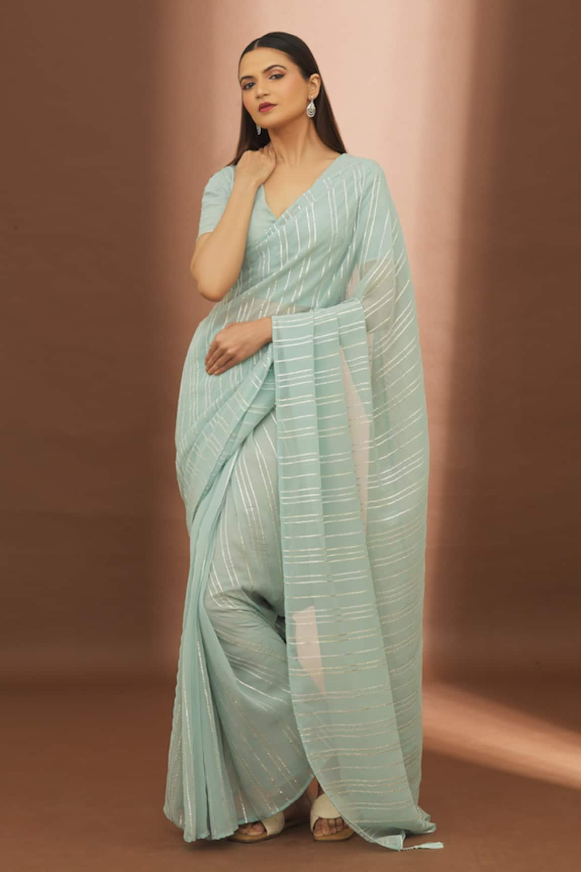 Turaja Gota Patti Embroidered Saree With Blouse