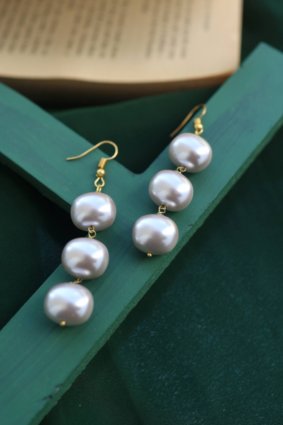 Do Taara Pearl Earrings 