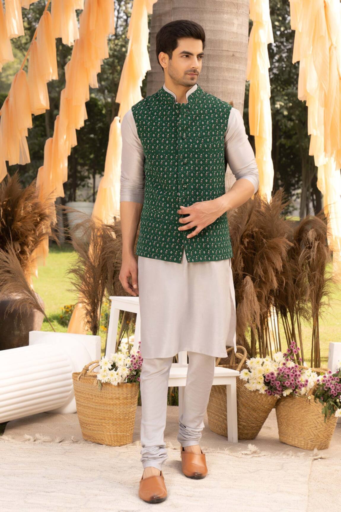 Chhavvi Aggarwal Floral Printed Bundi Kurta Set