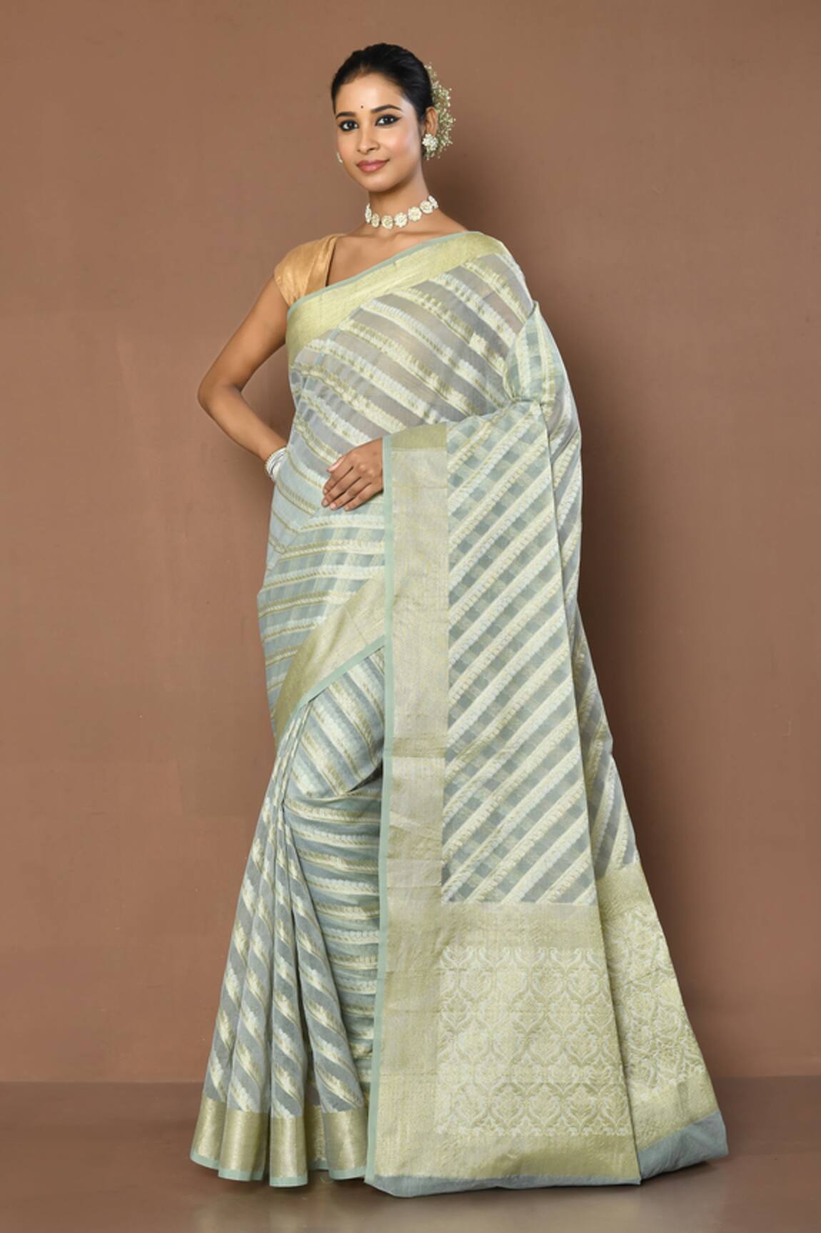 Nazaakat by Samara Singh Checkered Woven Pattern Saree