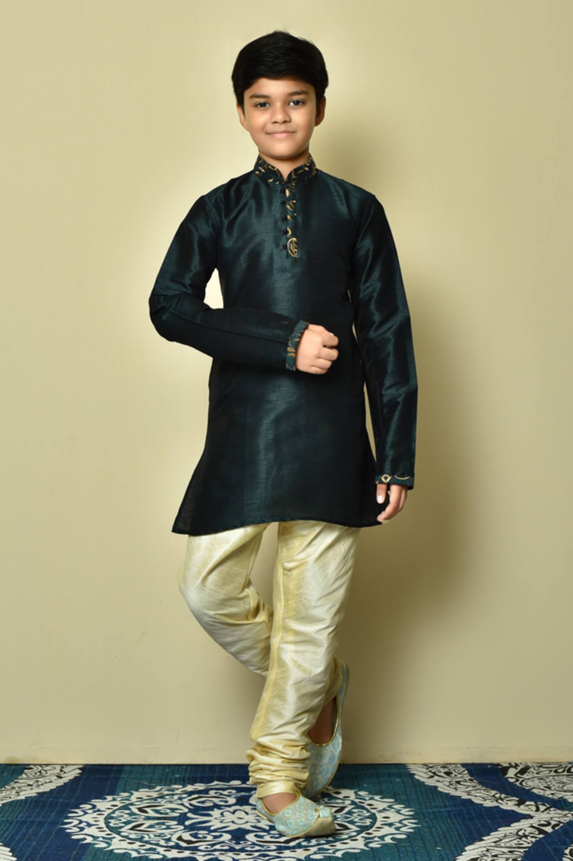 Petite Pomme Solid Straight Kurta 