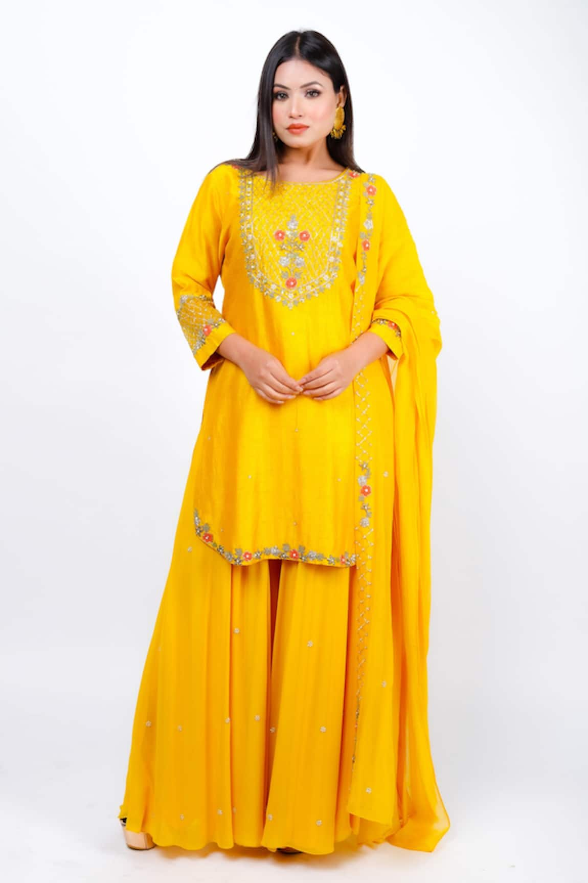 Geetika Jain Dabka Floral Embroidered Kurta Set