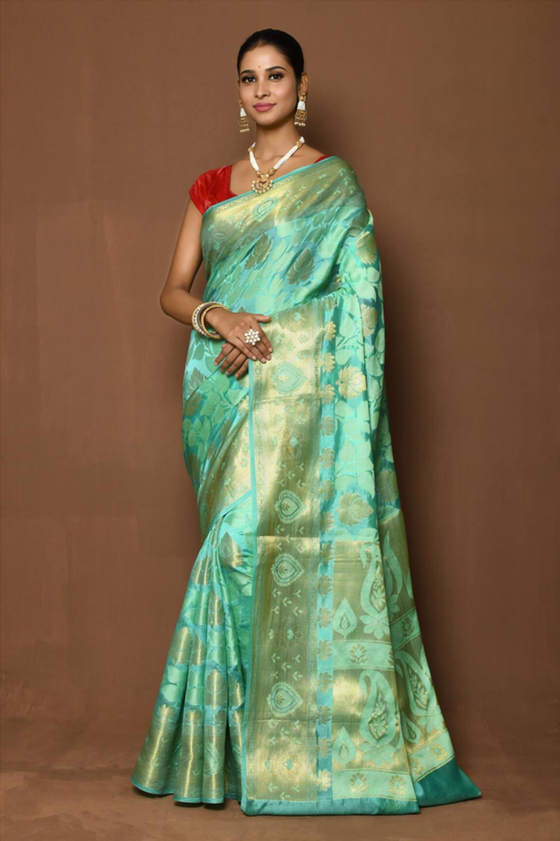 Samyukta Singhania Woven Foliage pattern Saree 