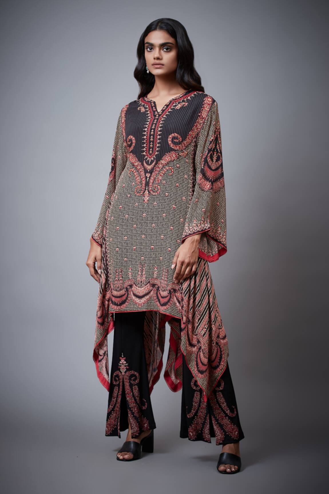 RI.Ritu Kumar Malisha Jamawar Embroidered Kurti