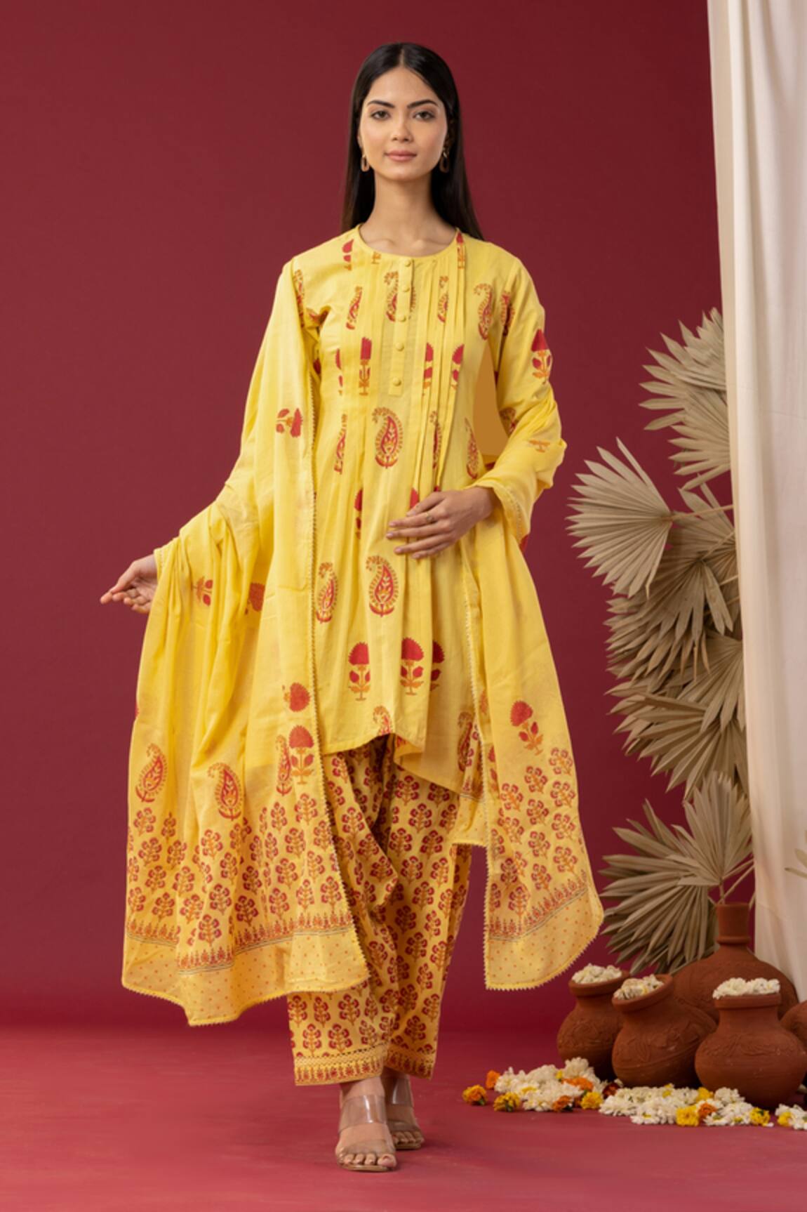 Abbaran Paisley & Floral Print Kurta Salwar Set