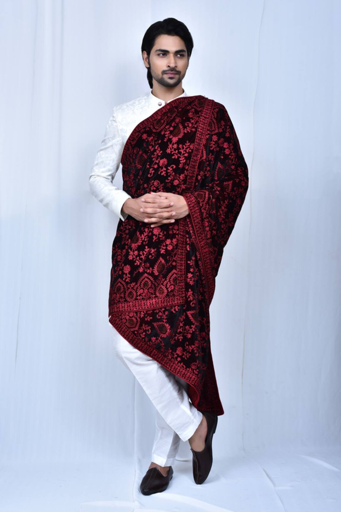 Nazaakat by Samara Singh Floral Pattern Embroidered Shawl