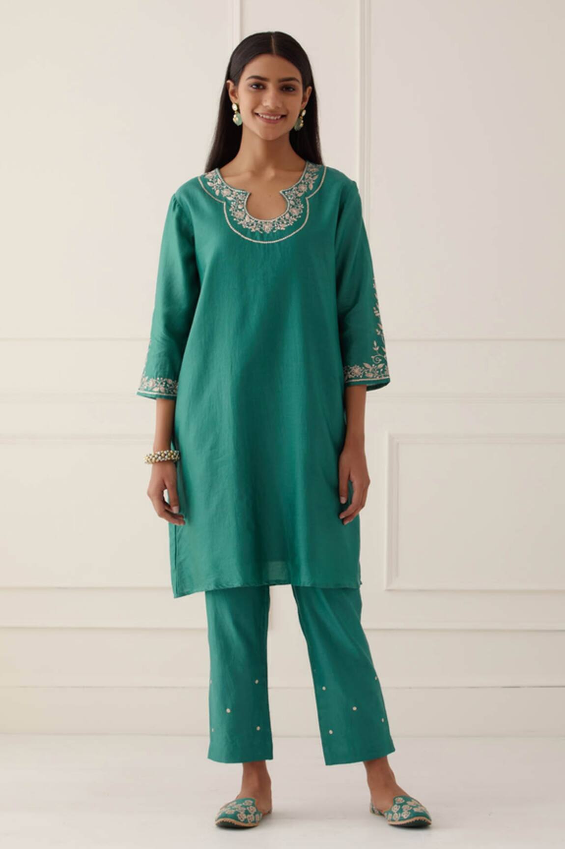 Kamaltaas Chanderi Silk Embroidered Kurta And Pant Set