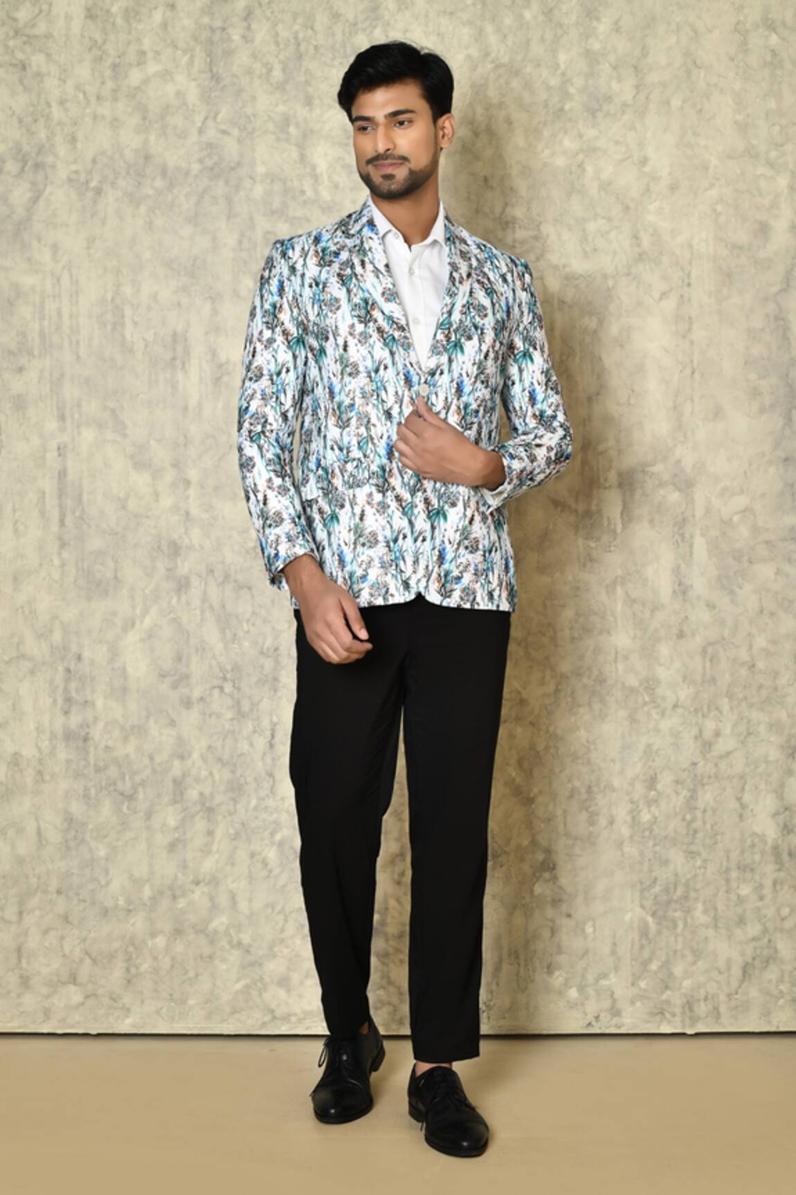 Naintara Bajaj Cotton Linen Printed Blazer