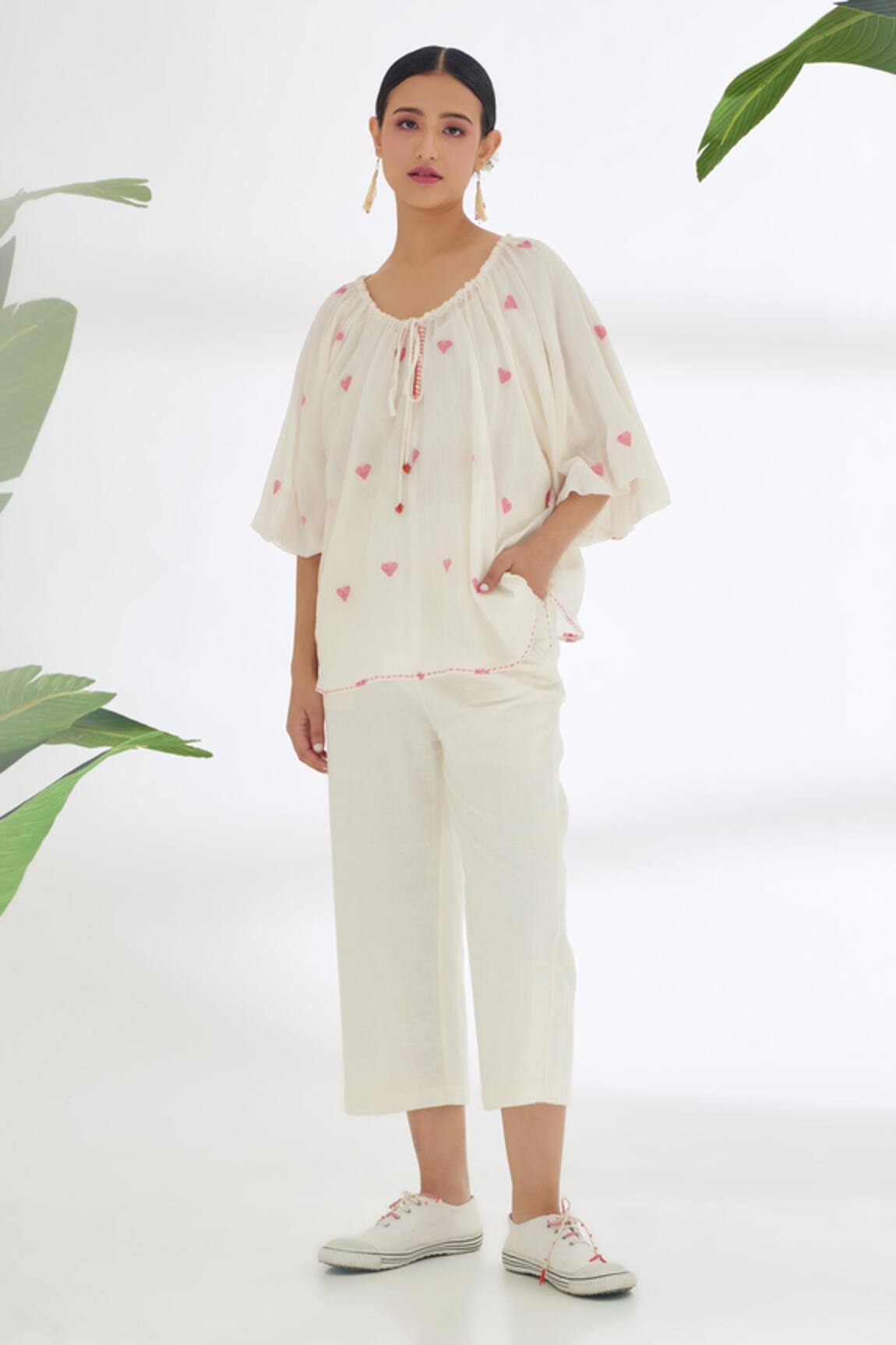 Nikasha Handwoven Jamdani Heart Top