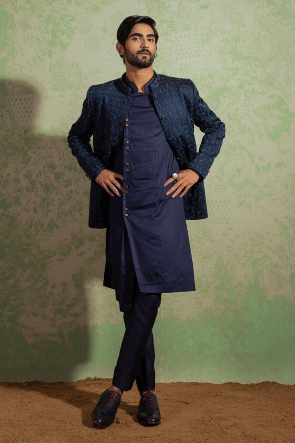 Ankita Shahabadi Hamir Embroidered Bandhgala