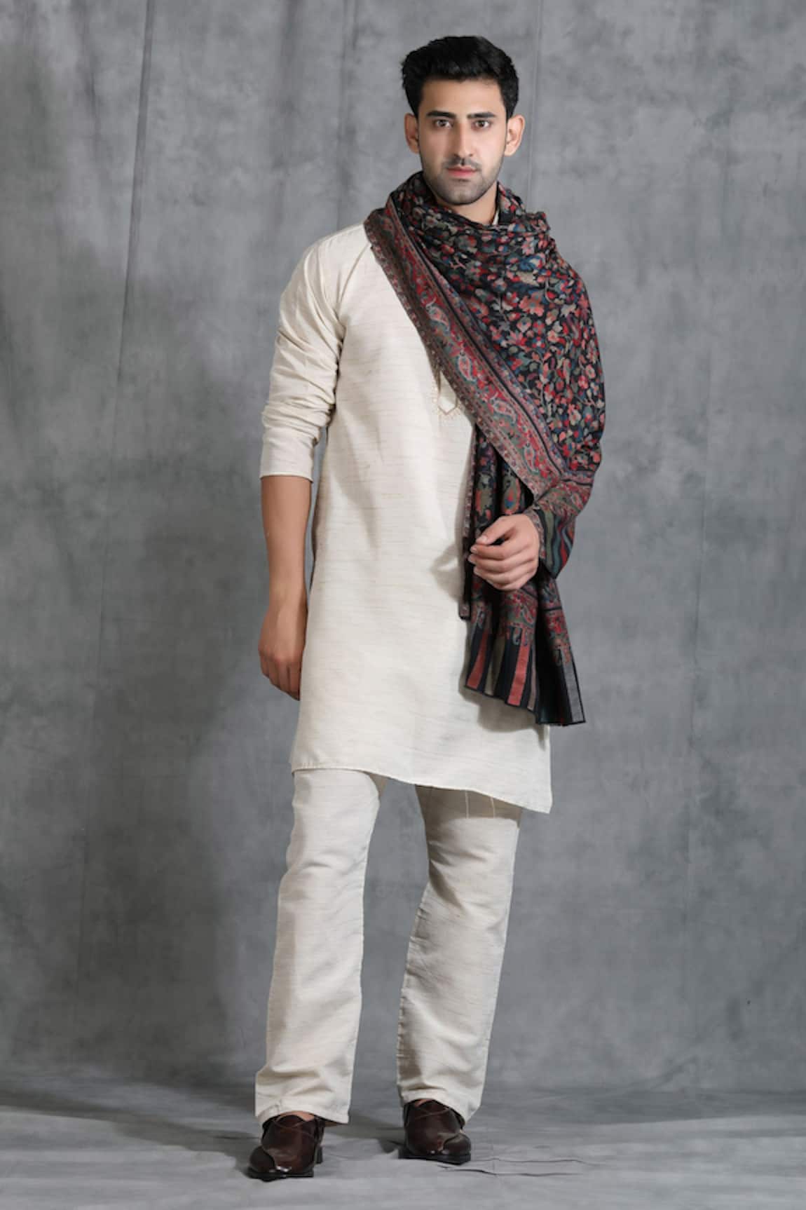 DUSALA Kani Design Handwoven Cashmere Fine Wool Stole