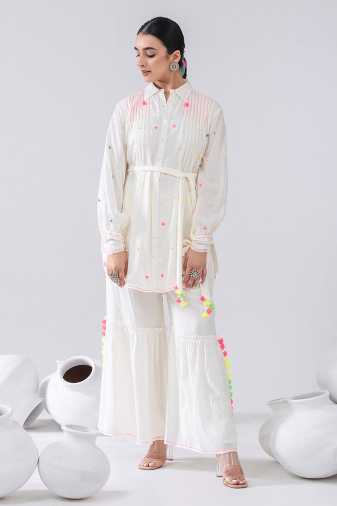 Kacha Tanka Scattered Thread Embroidery Shirt & Pant Set 