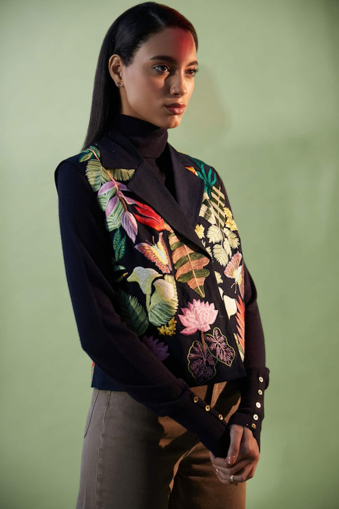 Betrue Floral Embroidered Waistcoat