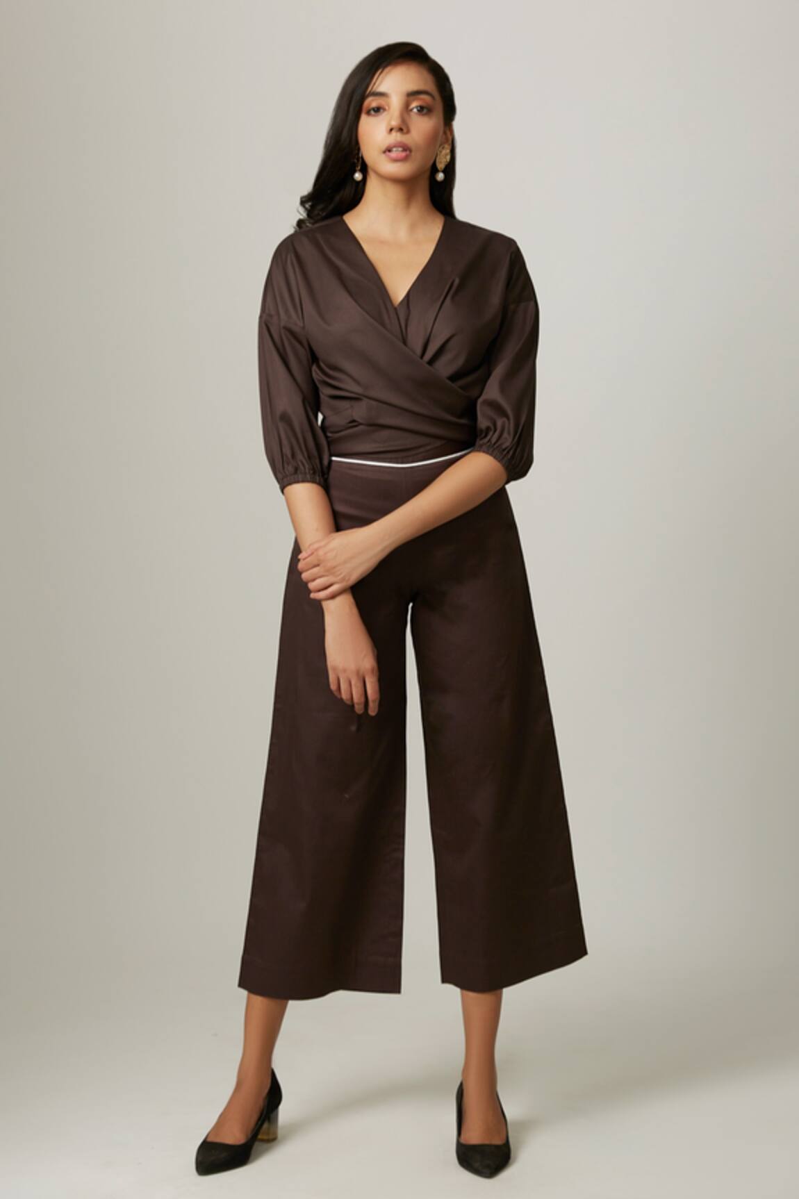 Escape By Aishwarya Balloon Sleeve Crop Knotted Top