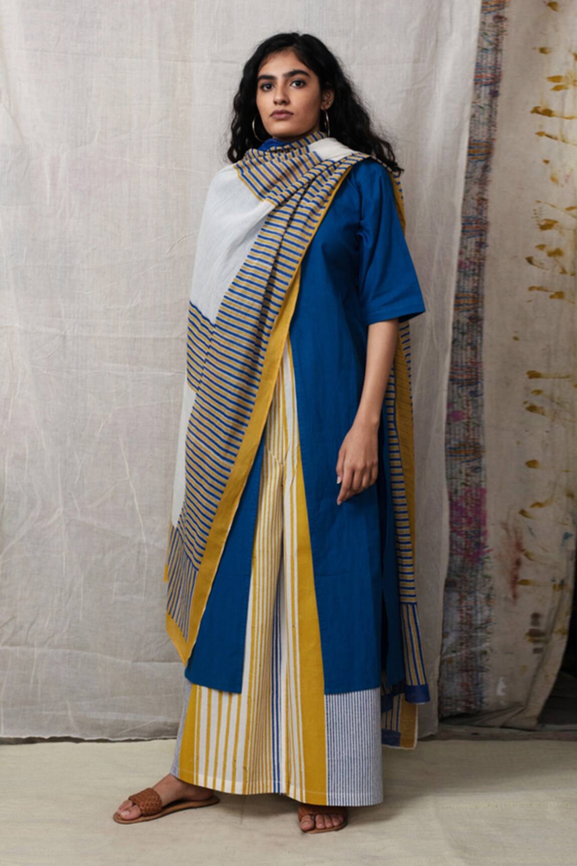 Banana Labs Cotton Front Slit Kurta Set 