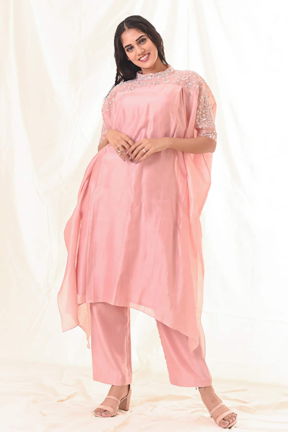 PIRI INDIA Embroidered Tunic & Straight Pant Set 