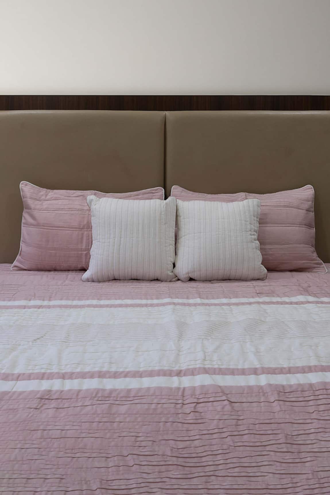 H2H Victoria Stripe Print Bed Cover Set