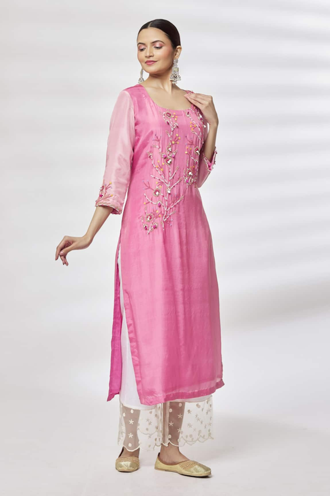 Kasturi Tikmani Straight Floral Pattern Kurta 