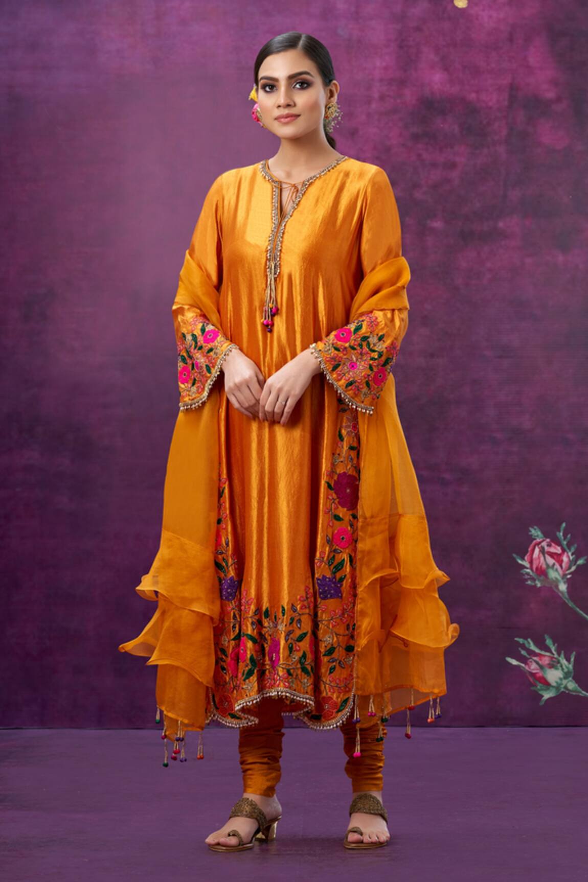 Label Niti Bothra Kora Silk Floral Applique Kurta Pant Set