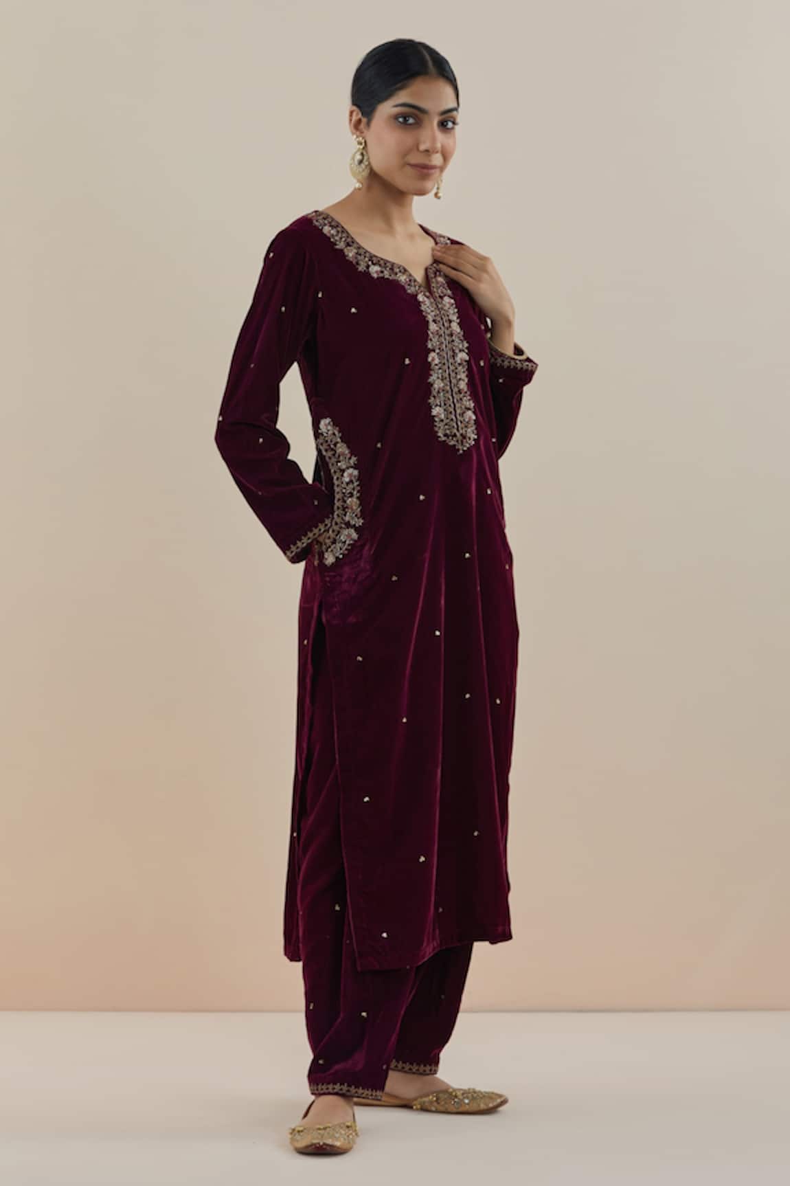 Makaan.51 Silk Velvet Sequin Embroidered Kurta & Pant Set