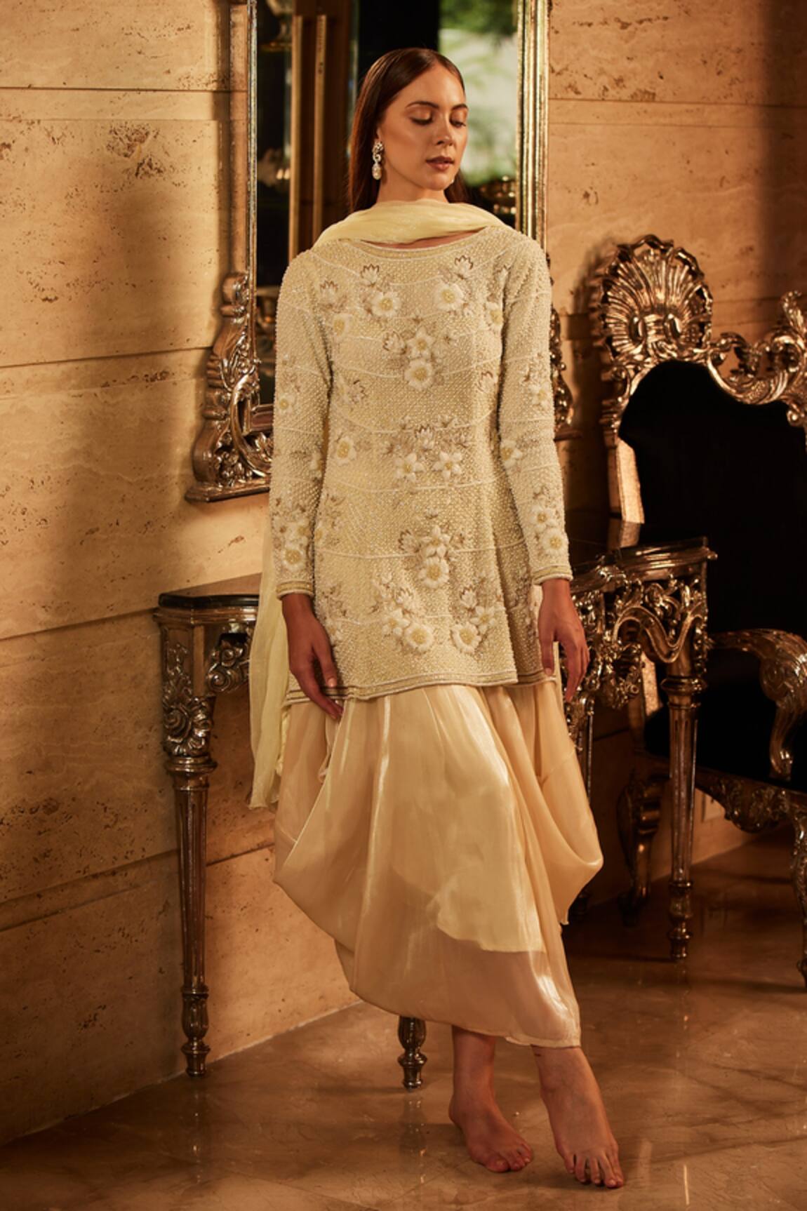 House of Exotique Embroidered Pearl Embellished Kurta Set 
