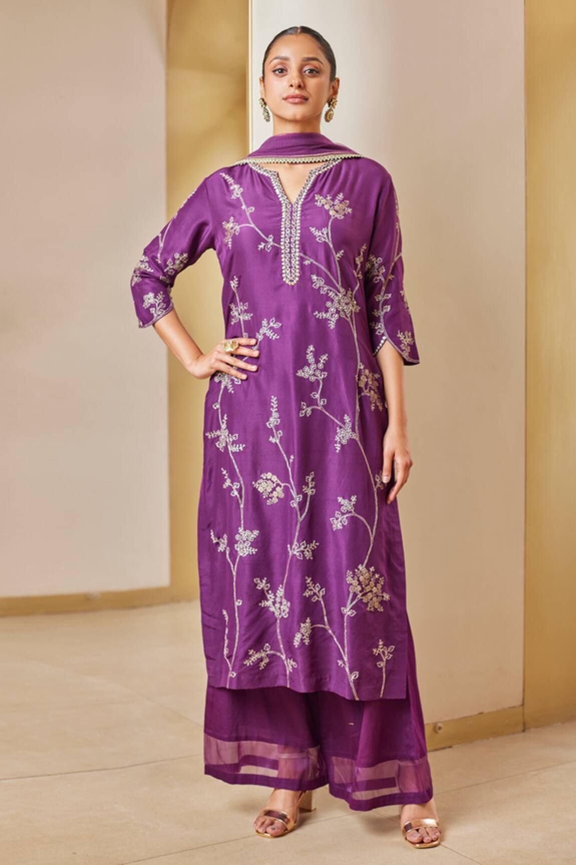 Osaa By Adarsh Banarasi Flower Embroidered Kurta Set 