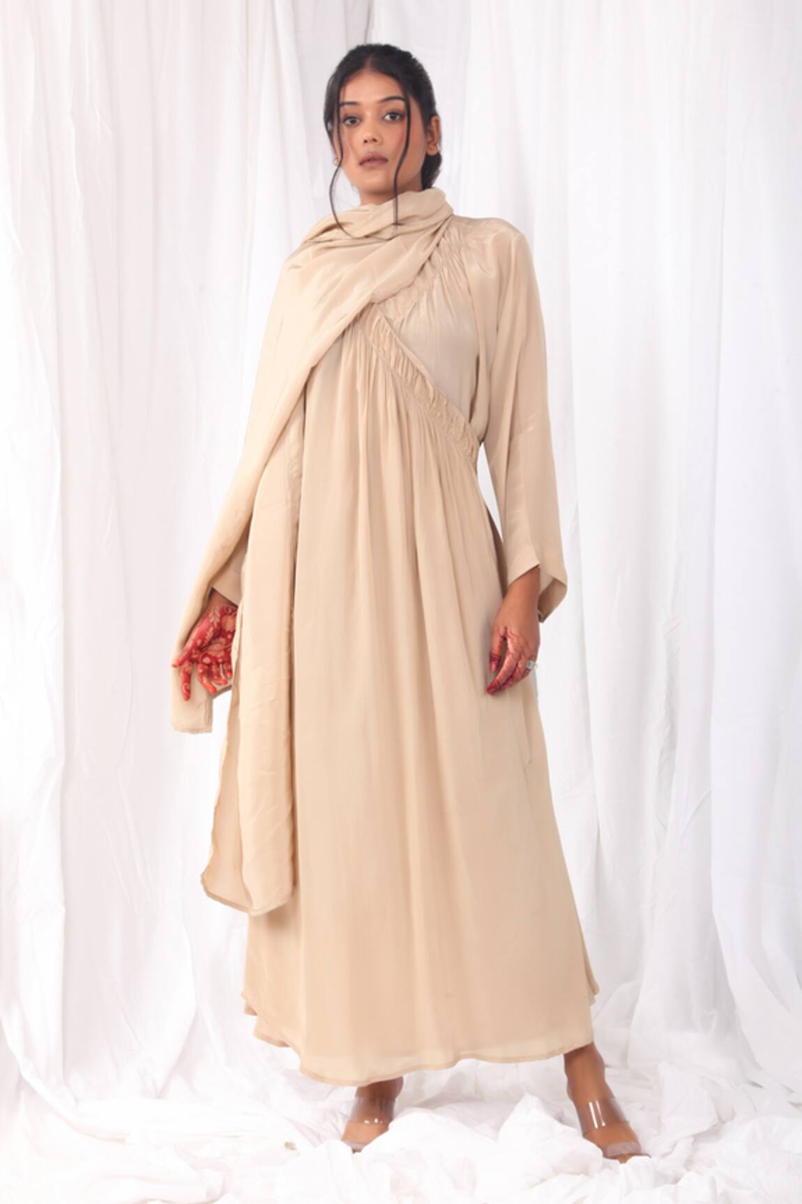 Khat Overlapped Yoke Kurta With Dupatta