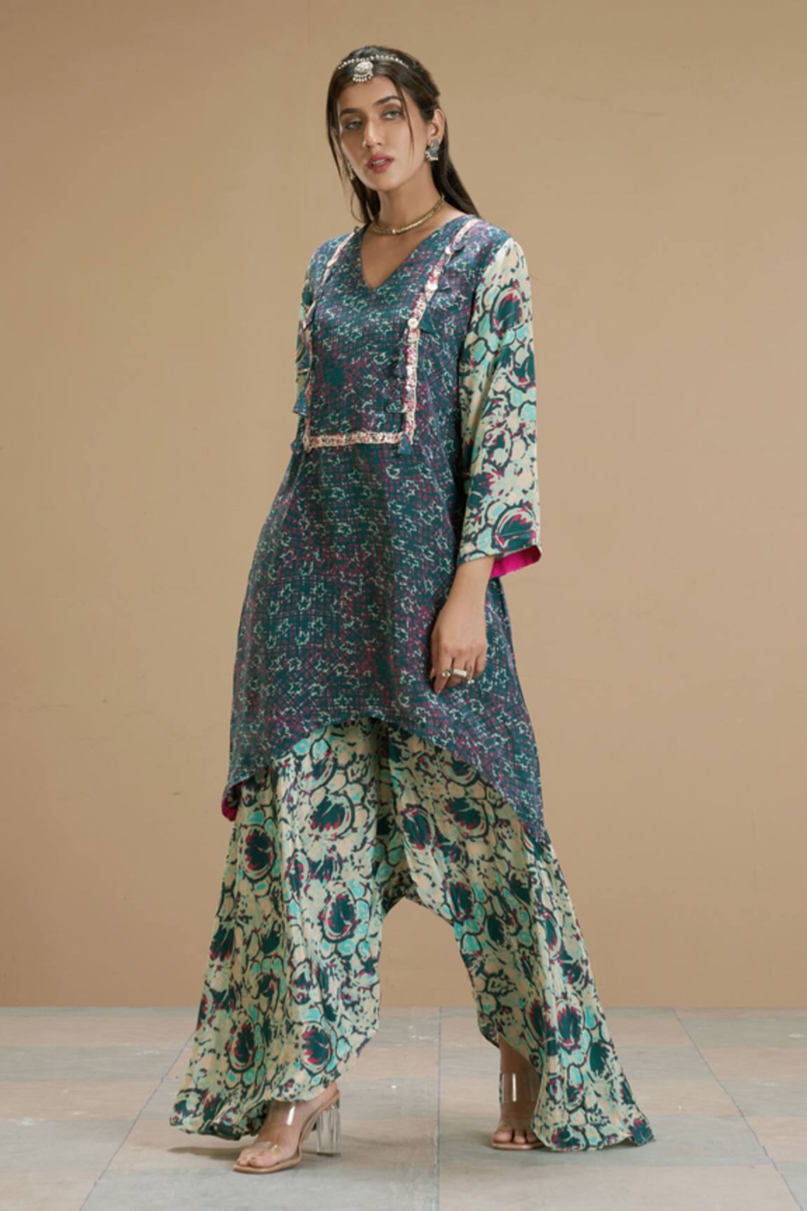 AFFROZ Abstract Print Kurta & Flared Pant Set 