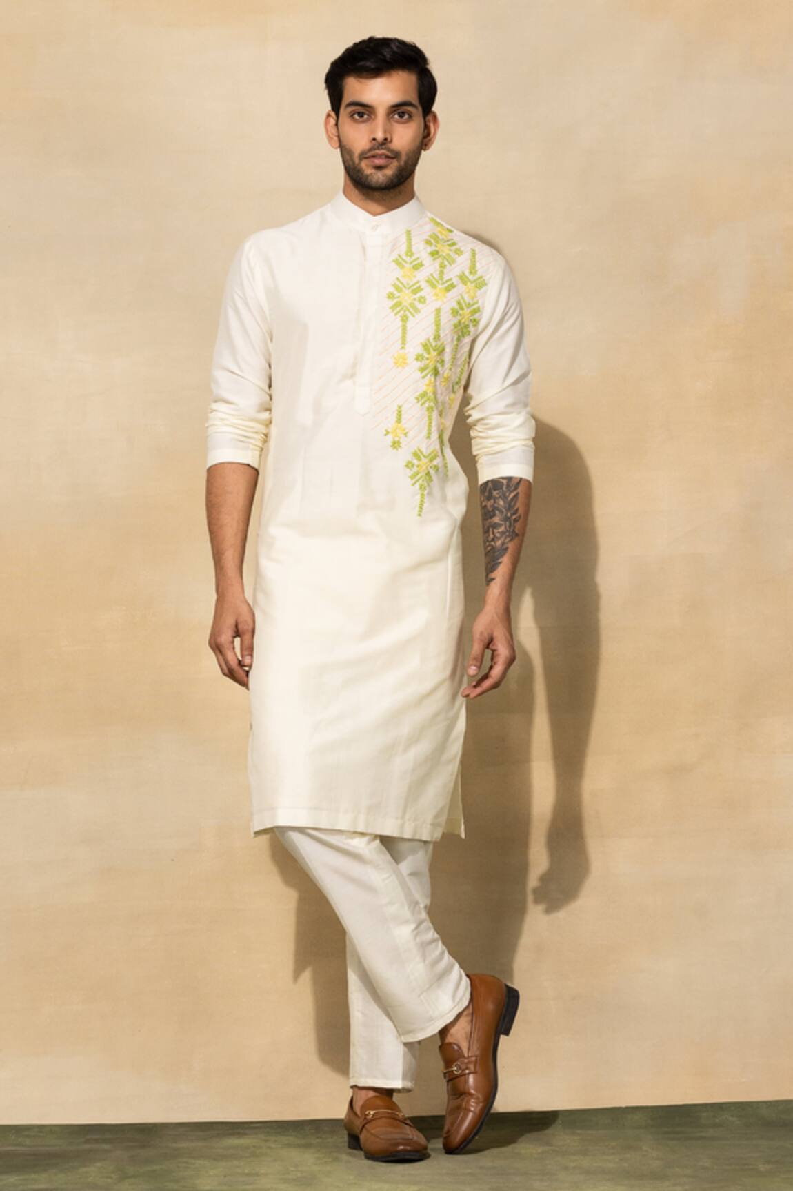 Diyarajvvir Tribal Pattern Kurta Set