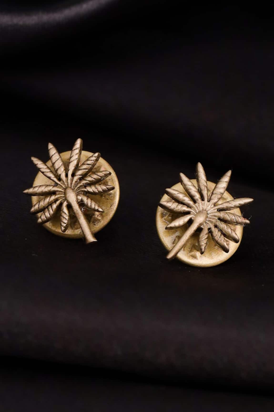 Cosa Nostraa Flower Brass Collar Tips