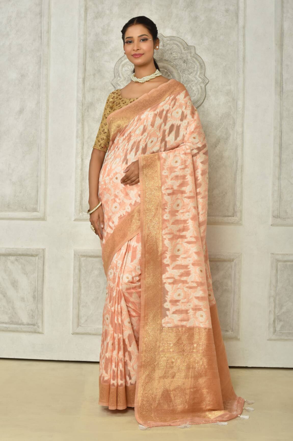 Samyukta Singhania Woven Cotton Saree With Running Blouse