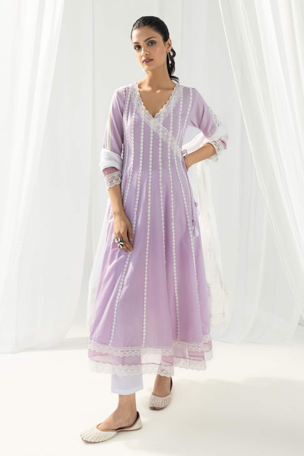 Roze Aria Embellished Panelled Kurta