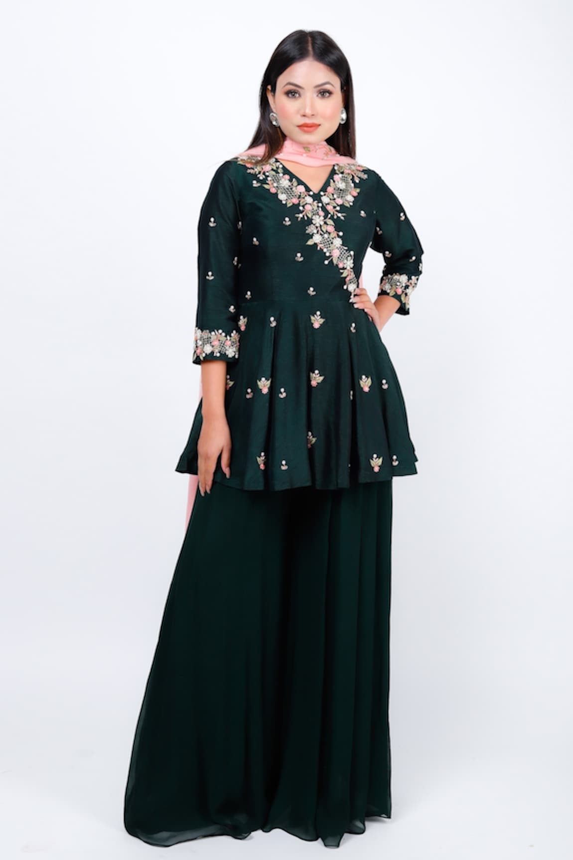 Geetika Jain Floral Embroidered Kurta Set With Contrasting Dupatta