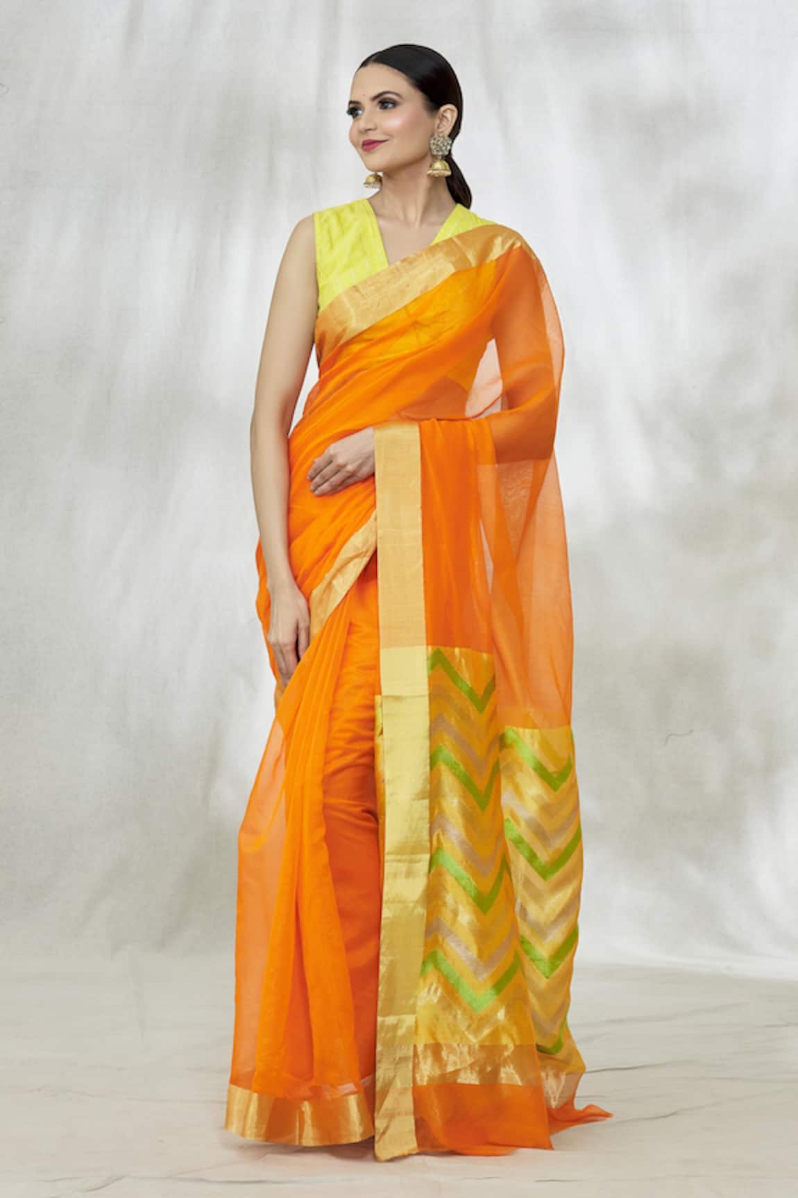 Mint N Oranges Chevron Pallu Saree With Unstitched Blouse Fabric