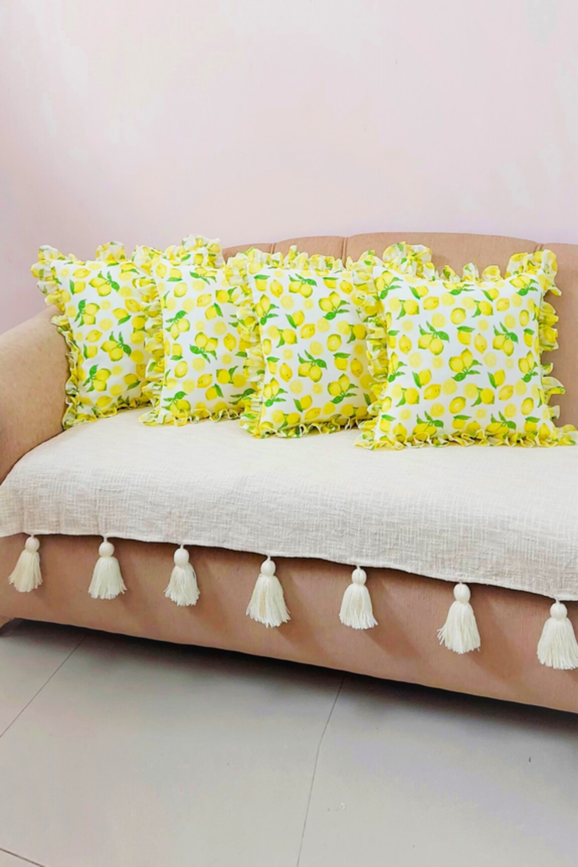 Throwpillow Lemon Print Ruffle Cushion Cover - Single Pc