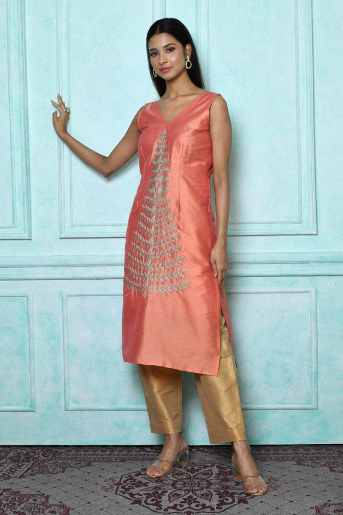 Naintara Bajaj Zari Embroidered Straight Kurta And Pant Set